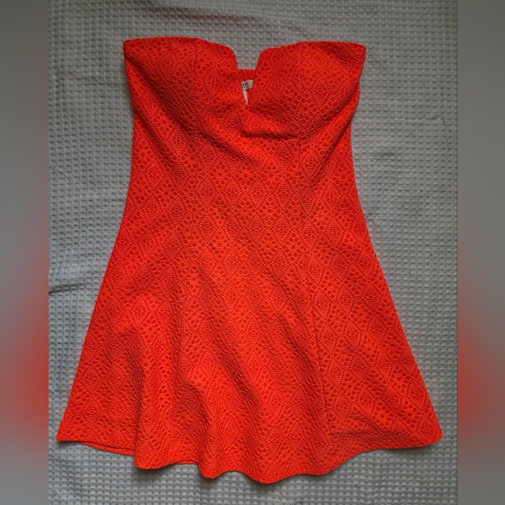 MIX AND MATCH 5/25$ Streetwear Society Strapless Red Lace Dress